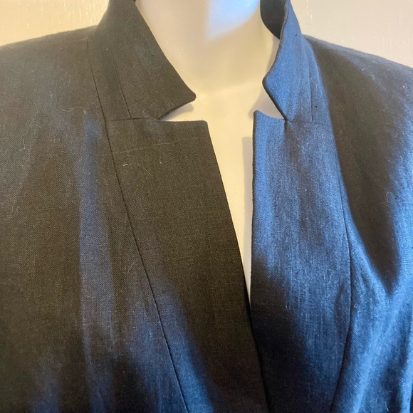 Classic Black Blazer - Picture 2 of 3